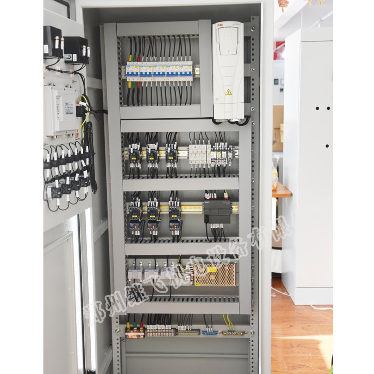 生活水泵變頻控制柜細節(jié)圖