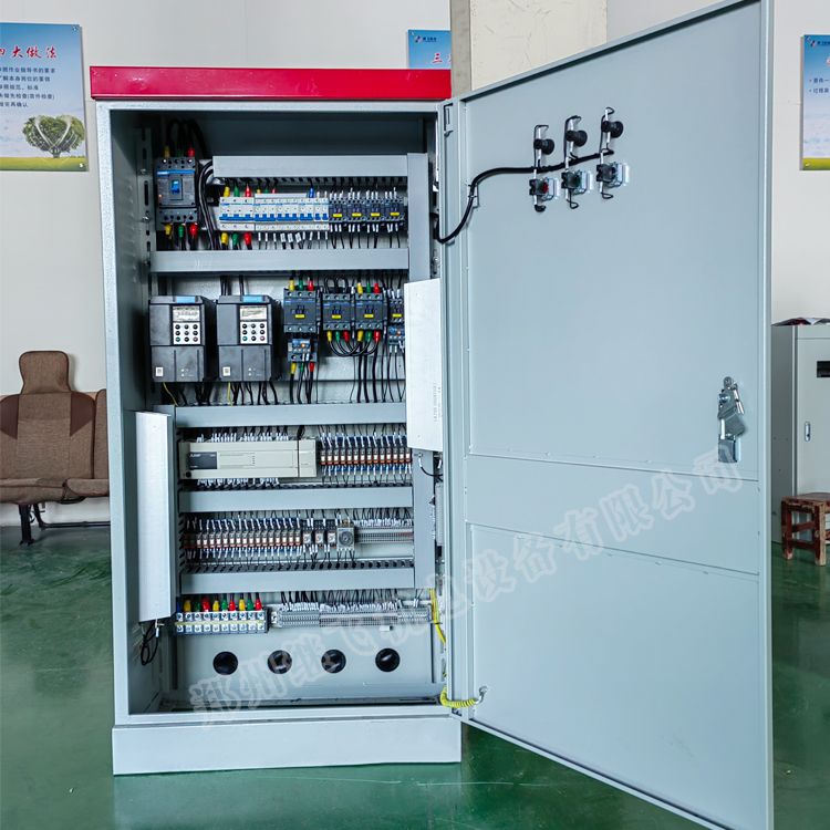 變頻控制柜內(nèi)部.jpg
