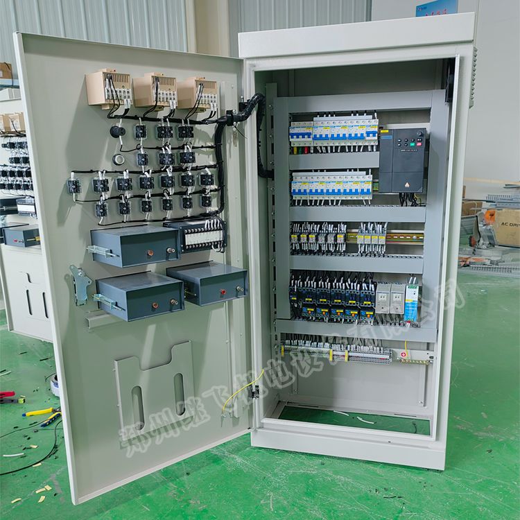 泵站自動(dòng)化控制柜內(nèi)部.jpg